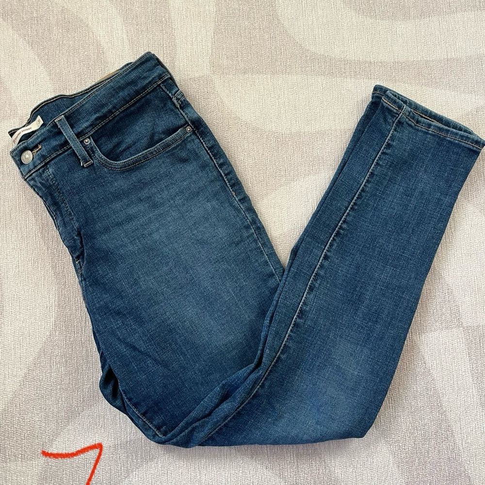 Levi’s, 311 Shaping Skinny in blue, size 31